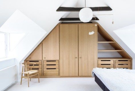 sloped ceiling closets Slanted Ceiling Closet, Sloped Ceiling Closet, Attic Closet Ideas, Sloped Ceiling Bathroom, Sloped Ceiling Bedroom, Attic Wardrobe, Slanted Walls, Pitched Ceiling, Attic Renovation Ideas