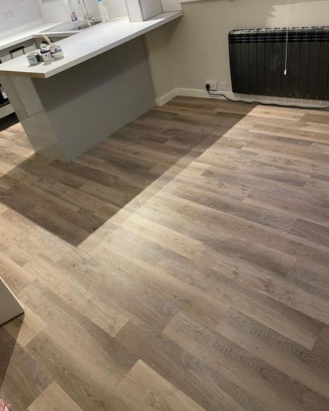 Karndean Knight tile LVT colour KP99 Lime washed oak. Karndean Knight Tile, Luxury Vinyl Tile, Luxury Vinyl, Hardwood Floors, Tile, Flooring, Vinyl