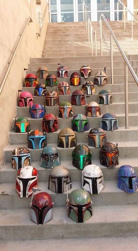 Mandalorian Mercs Costuming Club Star Wars Clones, Star Wars Symbols, Armadura Cosplay, Star Wars Helmet, Star Wars Background, Star Wars Trooper, Star Wars Concept Art, May The 4th, Star Wars Wallpaper