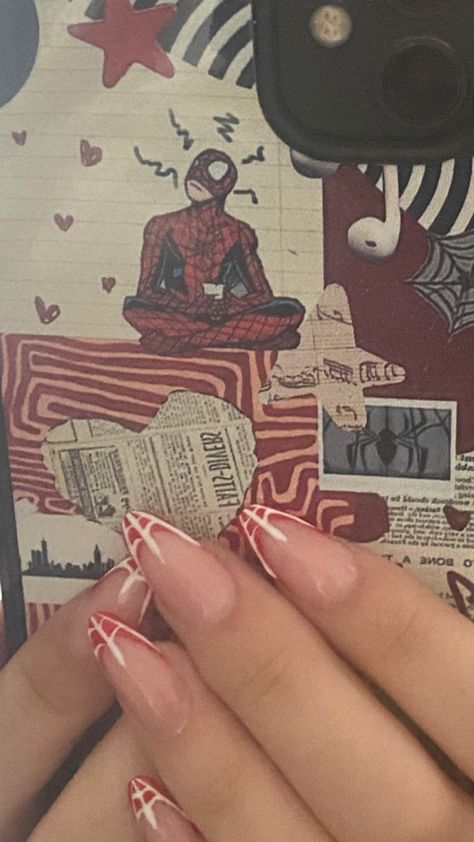 Spiderman Nails Almond Shape, Subtle Spiderman Nails, Gwen Stacy Nails, Spider Man Nails Acrylic, Acrylic Nail Inspo Almond, Gwen Nails, Nails Spiderman, Spider Man Nails, Spiderman And Gwen