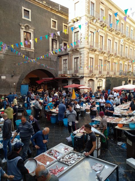 https://flic.kr/p/V1GvNz | Fish Market, Catania, Sicily Urban Utopia, Sicily Beach, Catania Sicily, Street Vibes, Retail Facade, Aeolian Islands, Italian Life, Italy Holidays, Explore Italy