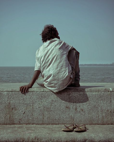 Alone Man at Marine Drive Photo by Soura Nath #souranath #souranathphotography #seriesbysouranath #photos #photographylover #photography #alone #indianphotography #street #streetphtography #mumbai Mumbai Street Photography, Mumbai Street, Marine Drive, Indian Photography, Photo Pose For Man, Photo Pose, Poses For Men, Photography Lovers, Photo Poses