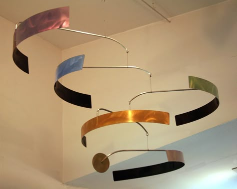 SURROUND Hanging Mobile  $625  Art by Joel Hotchkiss Moving Sculpture Kinetic Art, Mobiles Art Sculpture, Mobile Sculpture, Art Mobile, Wind Sculptures, Alexander Calder, Mobile Art, Kinetic Art, Artistic Installation