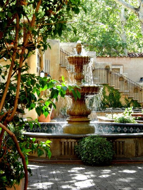 Garden Water Fountains, Purple Home, Water Features In The Garden, Garden Fountain, Garden Fountains, Courtyard Garden, Water Fountain, Dream Garden, Water Garden