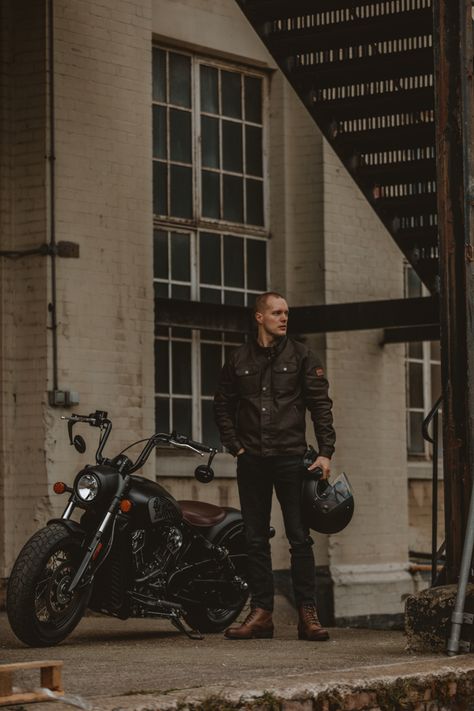 Motorcycle Portrait Photography, Motocycle Photoshoot, Motorcycle Photography Male, Motorcycle Photo Shoot, Motorbike Photos, Biker Photos, Men's Portrait Photography, Male Portrait Poses, Biker Photography