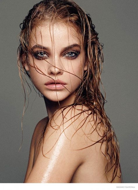 barbara-palvin-makeup-beauty-2014-02 Pose Model, Palvin Barbara, Mode Editorials, Photographie Portrait Inspiration, Madame Figaro, Model Pose, Glam Look, Beauty Shoot, Beauty Shots