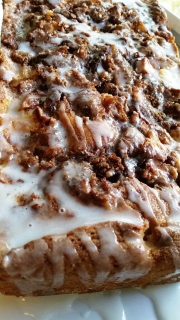 Best Apple Fritter Coffee Cake Apple Fritter Cake, Best Apple Desserts, Apple Coffee Cake, Cinnamon Roll Apple Pie, Cake Apple, Apple Coffee, Apple Coffee Cakes, Apple Fritter, Cake Video