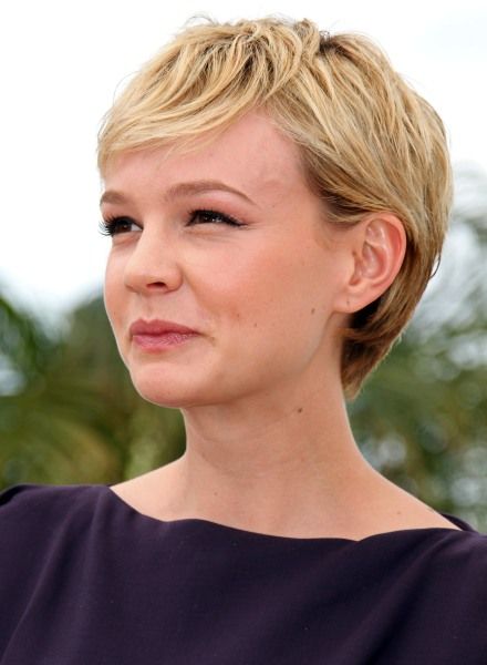 Snub Nose Carry Mulligan, Carey Mulligan Hair, Snub Nose, Different Nose Shapes, Kort Bob, Carey Mulligan, Nice Hair, Pixie Hair, Latest Short Hairstyles