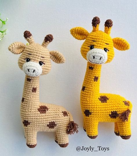 17 Amigurumi Giraffe Crochet Patterns - Tips - A Crafty Life Girrafe Crochet Pattern Free, Giraffe Pattern Crochet, Easy Crochet Giraffe Free Pattern, Free Giraffe Crochet Pattern, Amigurumi Giraffe Free Pattern, Giraffe Amigurumi Free Pattern, Giraffe Crochet Pattern Free, Crochet Giraffe Free Pattern, Giraffe Tail