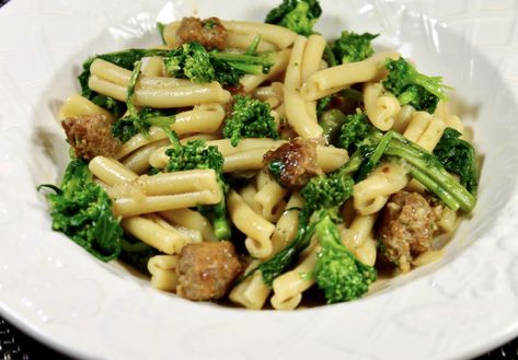 Rapini Pasta, Sausage And Greens, Rapini Recipes, Broccoli Rabe Pasta, Cavatelli And Broccoli, Sausage And Broccoli Rabe, Pasta With Italian Sausage, Italian Sausage Recipes Pasta, Broccoli Rabe And Sausage