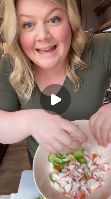 Danielle Kartes on Instagram: "LISTEN TO ME, here iS MY LUNCH lately.  I can’t get enough of this little fake CRAB California roll bowl!  Make it, so easy and so tasty!  And YES this would taste awesome with shrimp or salmon or real crab but I had to pick up the fake crap cause mama WAS CRAVING that salad bar taste from when I was a kid 😜😜
Tell me your nostalgia foods or your guilty pleasure once in a while!  Im also needing some sour cream and cheddar ruffles these days too!  My sister gave my kids a TOASTER strudel the other day and the moment I smelled it I was 10 years old!! Tell me all the crazy foods you grew up on that are trash but you love em!!! 🤩🤩🤩🦀🦀🦀🌶️🌶️🌶️🥒🥒🥒" California Roll Bowl, Fake Crab, Toaster Strudel, California Roll, Listen To Me, Weird Food, Salad Bar, Guilty Pleasure, Guilty Pleasures