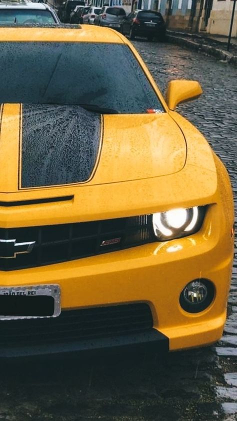 Bumblebee Car Wallpaper, Bumblebee Wallpaper, Aesthetic Beautiful Wallpaper, Camaro Wallpaper, Bumblebee Camaro, Chevrolet Camaro Bumblebee, Cars Tattoo, Luxury Aesthetics, E36 Coupe