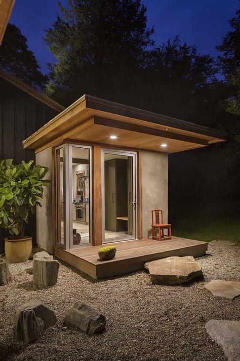 This woodland retreat offers refuge as cozy writer's escape in Rhode Island Rv Barn, Woodland Retreat, Seattle Waterfront, Newport County, Steel Trusses, Steel Detail, Block Island, Coastal Town, Bachelor Pad