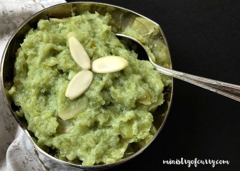 Halwa Recipe, Creamy Pudding, Bottle Gourd, Indian Dessert, Indian Dessert Recipes, Indian Desserts, Sliced Almonds, Pressure Cooking, Palak Paneer