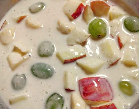 Fruit Raita, Raitha Recipes, Raita Recipe Indian, Mishti Doi, Goa Food, Easy Indian Dessert Recipes, Yogurt Salad, Easy Indian Dessert, Raita Recipe