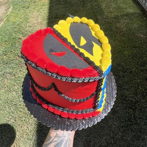 8” heart shaped Deadpool/wolverine Cake ✨ - - - - - #deadpool #wolverine #marvel #marvelcake #fyp #viral #viralpost #cake #cakeweek #cakedecorating #cakeofinstagram #smallbusiness #smallbusinessowner #supportsmall #baking #bakinglove Deadpool And Wolverine Cake Ideas, Deadpool And Wolverine Cake, Wolverine Cake, Deadpool Cake, Circle Cake, Marvel Cake, Wolverine Marvel, Deadpool Wolverine, Cakes For Men