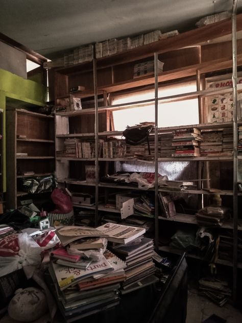 #books#library #abandoned Messy Library Aesthetic, Abandoned Room Aesthetic, Library Abandoned, Library In Bedroom, Messy Library, Scary Library, Forgotten Library, Abandoned Library, Rachel Price