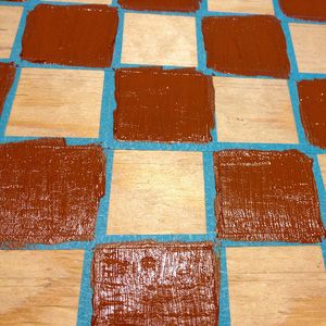 Diy Checkerboard Game, Diy Checkerboard, Pallet Tray, Cardboard Boat, Backyard Entertaining, Wood Circles, Snack Tray, Diy Set, Diy Cardboard