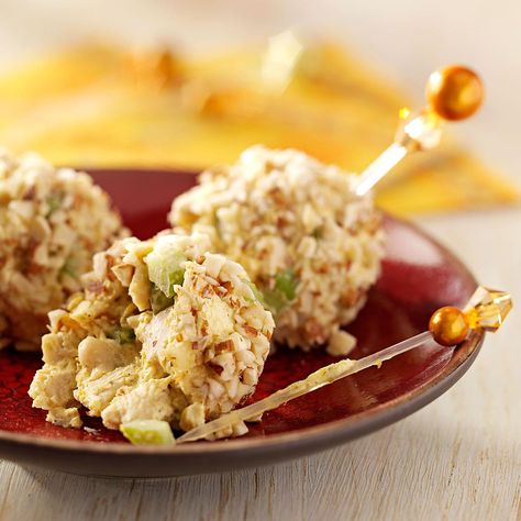 Curried Chicken Balls Appetizer Recipe -Guests love these little chicken bites that get some zip from curry. The savory snacks work well for any occasion, big or small. —Judy Slotter, Alpharetta, Georgia Appetizer Chicken, Chicken Appetizer Recipes, Kari Ayam, Chicken Balls, Curried Chicken, Gluten Free Appetizers, Chicken Appetizers, Cold Dishes, Curry Dishes