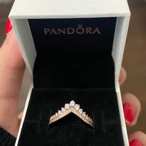 PANDORA - Rose Gold Ring Pandora Rings Gold, Xoxo Jewelry, Pandora Rose Gold, Pandora Gold, Pandora Rose, Pandora Rings, Birthday List, 2025 Vision, Beautiful Ring