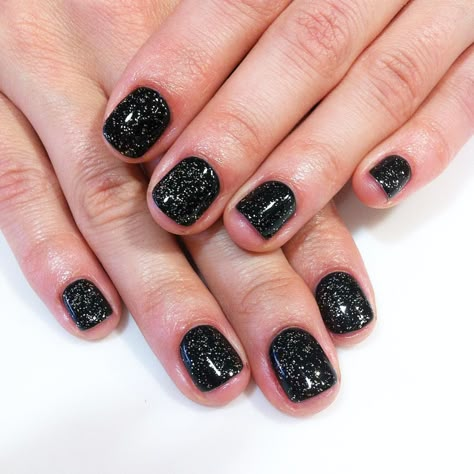 Black Glitter Nail Polish, Black Sparkle Nails Short, Sparkly Black Nails, Black Sparkle Nails, Sparkle Gel Nails, Nail Arts Ideas, Mail Inspo, Cool Nail Ideas, Black Gel Nails