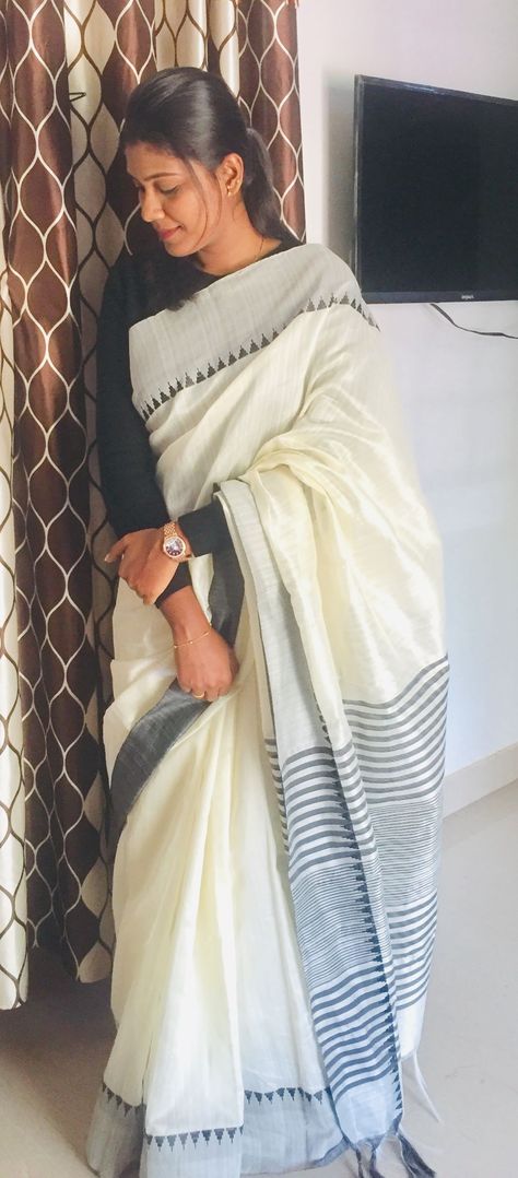 Black and white saree Onam Saree With Black Blouse, White And Black Saree, Black White Saree, White Saree Blouse, Black And White Saree, Full Sleeves Blouse Designs, White Sari, Onam Saree, Long Blouse Designs