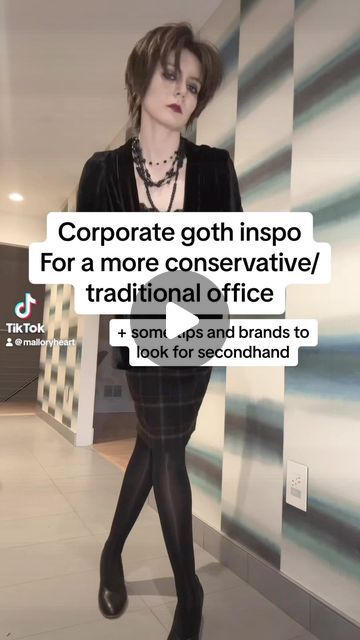 Goth Daily Outfit, Witch Office Outfit, Alternative Office Outfit, Business Goth Work Outfits, Office Goth Outfits, Goth Academia Aesthetic, Romantic Goth Outfits Casual, Corporate Witch, Corp Goth Work Outfits