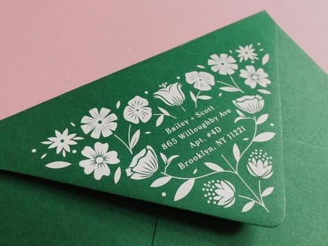 Contemporary Floral Design, Layout Editorial, Large Floral Print, 카드 디자인, Invitation Inspiration, Peterborough, Mail Art, Wedding Stationary, Design Graphique