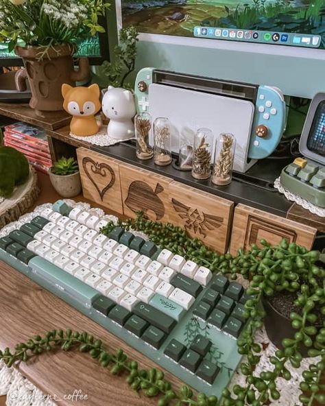 Ewolucje Eevee, Artsy Decor, Cozy Desk, Gamer Room Decor, Desktop Setup, Desk Inspiration, Gaming Room Setup, Cute Room Ideas, Cozy Room Decor