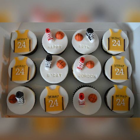 Basketball Birthday Cupcakes, Basketball Cupcakes Ideas, Happy Birthday Basketball, Basketball Birthday Cake, Basketball Cupcakes, Sports Cake, Grad Cake, Sport Cakes, Basketball Party