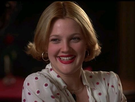 Wedding Singer Drew Barrymore, Drew Barrymore The Wedding Singer, The Wedding Singer Aesthetic, Drew Barrymore Wedding Singer, The Wedding Singer Movie, Never Been Kissed Movie, Wedding Singer Movie, Niche Interests, Singer Aesthetic