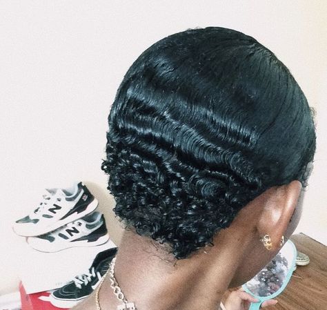 Short Slicked Back Hair, Short Hair Black Women, Black Hair 90s, Finger Waves Short Hair, Waves Haircut, Hair Black Women, Natural Hair Cuts, Natural Hair Short Cuts, Short Hair Black