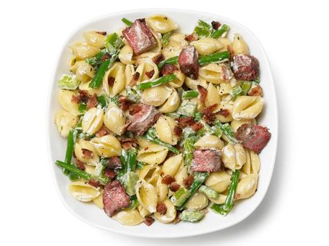 Pasta Salad With Steak, Bell Pepper, Green Beans and Bacon Steak Pasta Salad, Salad With Steak, Green Beans And Bacon, Beans And Bacon, Pasta With Green Beans, Summer Side Dishes Recipes, Summer Pasta Salad Recipes, Food Network Chefs, Steak Pasta