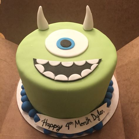 Monsters inc, mike wazowski cake Baby Dylan month cake Monster Inc Cake Ideas, Mike Wazowski Cake, Monster Inc Cake, Monster University Cakes, Month Cake, Matilda Cake, Monsters Inc Cake, Monster Inc Cakes, Monsters Inc Mike