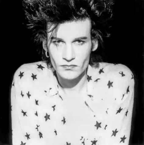 Goth Rock Aesthetic, Daniel Ash, Deathrock Fashion, Bauhaus Band, Graveyard Scene, Love And Rockets, Peter Murphy, 80s Celebrities, German Architecture