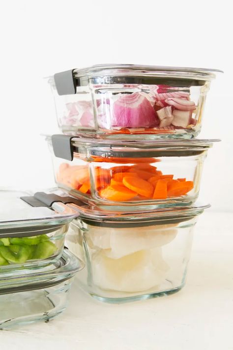 Rubbermaid Brilliance Glass Food Storage Containers Review | Kitchn Kitchen Equipment Storage, Ingredient Storage, Rubbermaid Brilliance, Storing Produce, Pasta Storage, Pantry Containers, Jar Tea, Pot Lid Organization, Glass Storage Containers