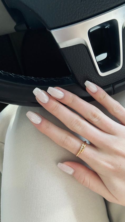 Nails Minimalistic, Hand Inspiration, Nail Palette, Hand Aesthetic, خواتم خطوبة, Elegant Touch Nails, White Gel Nails, Hello Nails, Simple Gel Nails