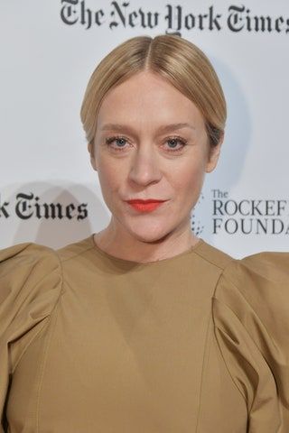 Center Part Pixie Haircut, Pixie Cut Hairstyles, Short Haircut Ideas, Grown Out Pixie, Asymmetrical Pixie Cuts, Chloë Sevigny, Haircut Inspo, Shave Her Head, Natural Hair Short Cuts