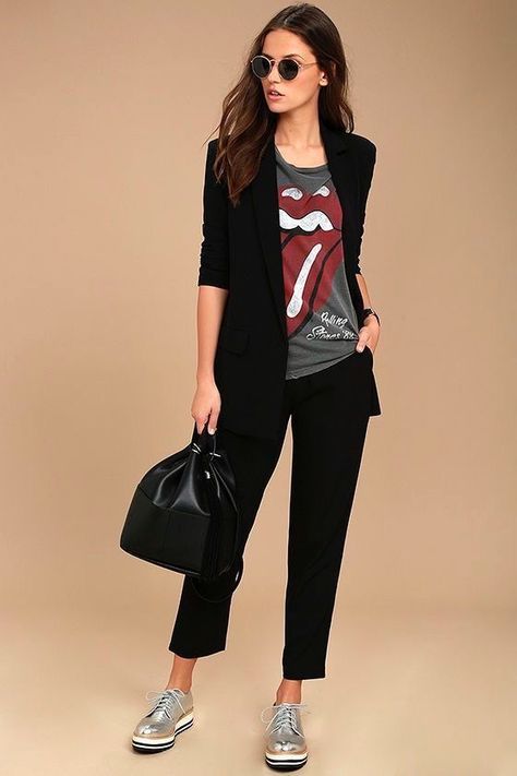 71a58e8cb75904f24cde464161c3e766desc46702123ri Chic Airport Outfit, Casual Chic Outfits, Summer Work Outfits, Event Outfit, Rock Chic, Casual Chic Outfit, Black Women Fashion, Blazer Outfits, Work Outfits Women