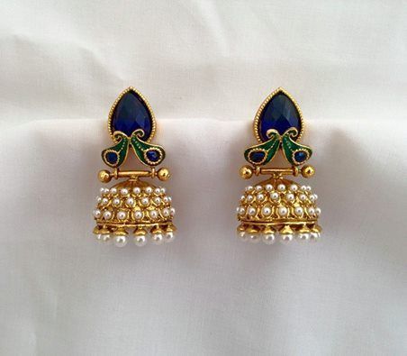 Gold Earrings Blue Stone, Ear Ring Design, Antique Gold Earrings, Gold Jhumka Earrings, Gold Earrings Models, Gold Necklace Indian Bridal Jewelry, Gold Jewelry Stores, Indian Jewellery Design Earrings, Antique Jewelry Indian