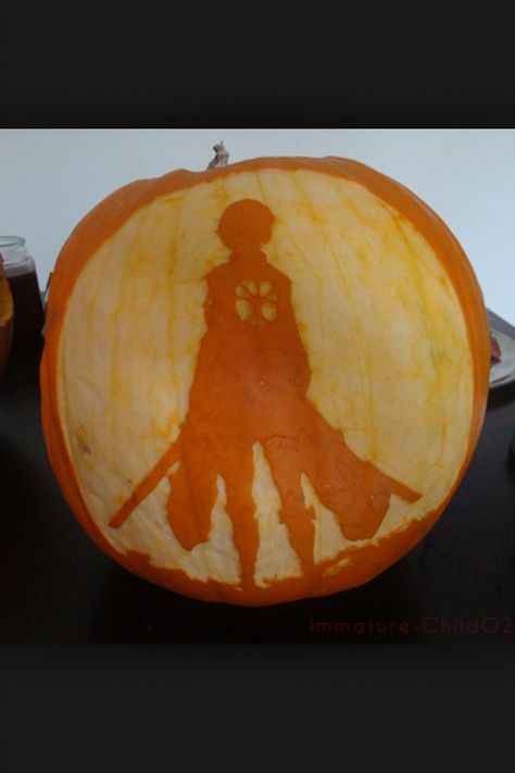 ATTACK ON PUMPKIN! Attack On Titan Pumpkin Carving, Attack On Titan Pumpkin, Mha Pumpkin Carving Ideas, Mha Pumpkin Carving, Anime Pumpkin Carving Ideas, Anime Pumpkin Carving, Pumpkin Inspo, Attack On Titan Eren Jaeger, Pumpkins Carving