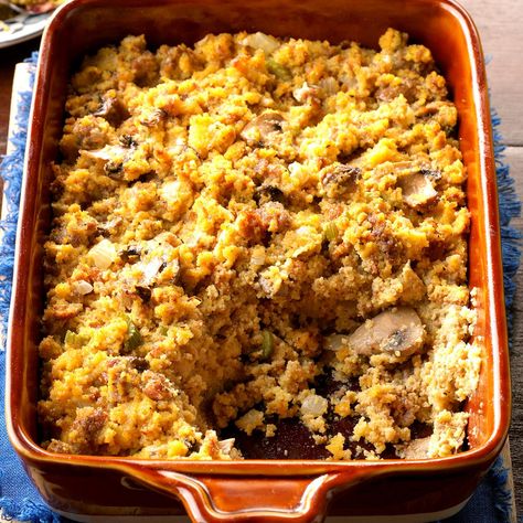 Sausage and Mushroom Cornbread Dressing Supper Sides, Fried Pie, Sausage Mushroom, Rice Dressing, Cornbread Recipes, Bread Dressing, Sausage Bread, Classic Southern Recipes, Dressing Recipes Cornbread