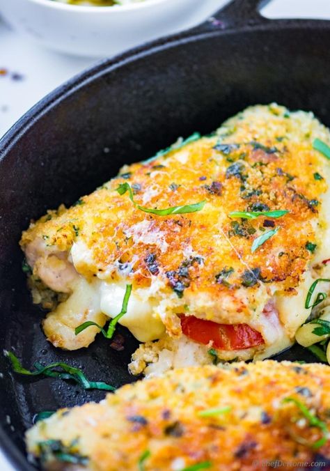 Parmesan Crusted Chicken Caprese Recipe | ChefDeHome.com Chicken Mozarella Tomatoe, Chicken Caprese Recipe, Caprese Recipe, Chicken Caprese, Caprese Recipes, Chicken Stuffed, Caprese Chicken, Parmesan Crusted Chicken, Chicken Entrees