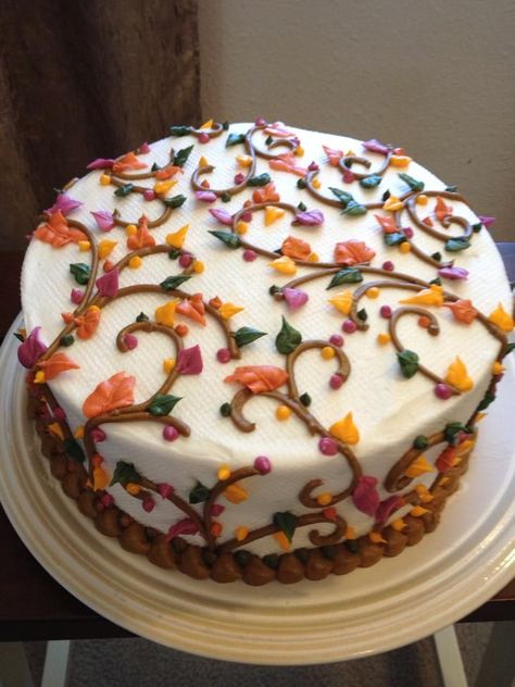 Fall Harvest Cake Ideas, Cake Decorating Autumn, Fall Cake Decorating Ideas Simple, Autumn Cakes Ideas Fall, Pretty Fall Cakes, Simple Fall Cake Decorating, Easy Fall Cake Decorating Ideas, Fall Sheet Cakes Decorated, Thanksgiving Cake Ideas Decorating