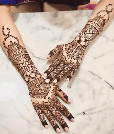 Bridel Mehandi Full Hand Back Side, Back Side Mehndi, Round Mehndi, Learn Henna, Hand Mehendi, Henna Inspo, Front Mehndi Design, Bridal Mehandi, Color Knowledge