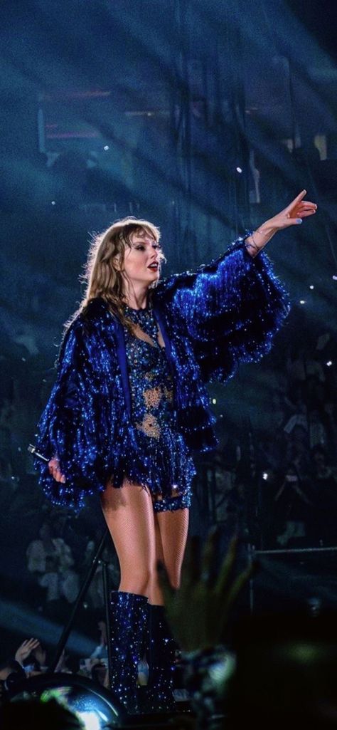 Karma Jacket, Midnights Aesthetic, Midnights Era, Taylor Swift Fotos, Taylor Swift Fearless, Taylor Swift Cute, Estilo Taylor Swift, Swift Photo, Taylor Swift Concert