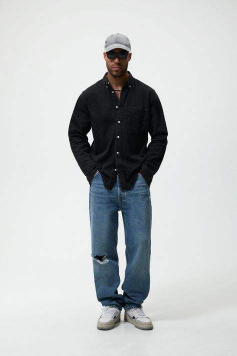 Jeans Black Shirt Outfit, Black Shirt Outfit Women, Mens Denim Shirt Outfit, Black Shirt Blue Jeans, Cap Photoshoot, Worship Team Outfits, Black Shirt Outfit Men, Black Shirt Outfit, Blue Jeans Outfit Men