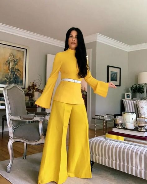 Creative Outfits, Wide Leg Pants Outfit, 70s Women, 70s Inspired Fashion, Outfits 2016, Formal Pants, Women Formals, Designs For Dresses, 70s Inspired