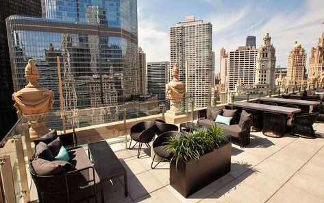 London House Chicago, Rooftop Chicago, House Rooftop, Chicago Rooftop, Chicago Things To Do, Chicago Landmarks, Bar Interior Design, Best Rooftop Bars, Luxury Bar