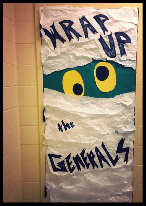 Homecoming Door Homecoming Door Ideas Football, School Spirit Door Decorations, Homecoming Door Decorations High School, Football Door Decorations Classroom, Homecoming Door Ideas, Homecoming Door Decorations, High School Door, Football Sayings, Class Door Decorations